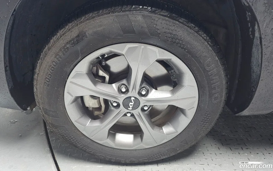 Kia Seltos 1.6 2WD 2024 — thumbnail 2