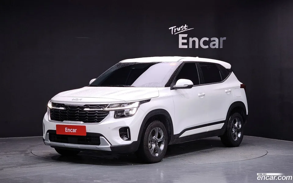 Kia Seltos 1.6 2WD 2024 — photo 1, buy with delivery to Moscow