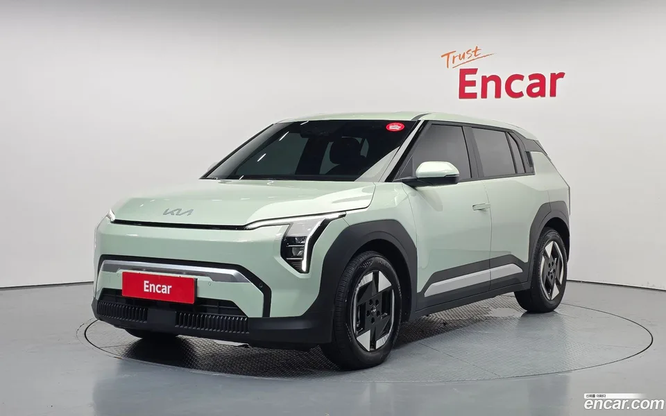 Kia EV3 2WD 2025 — photo 1, buy with delivery to Moscow