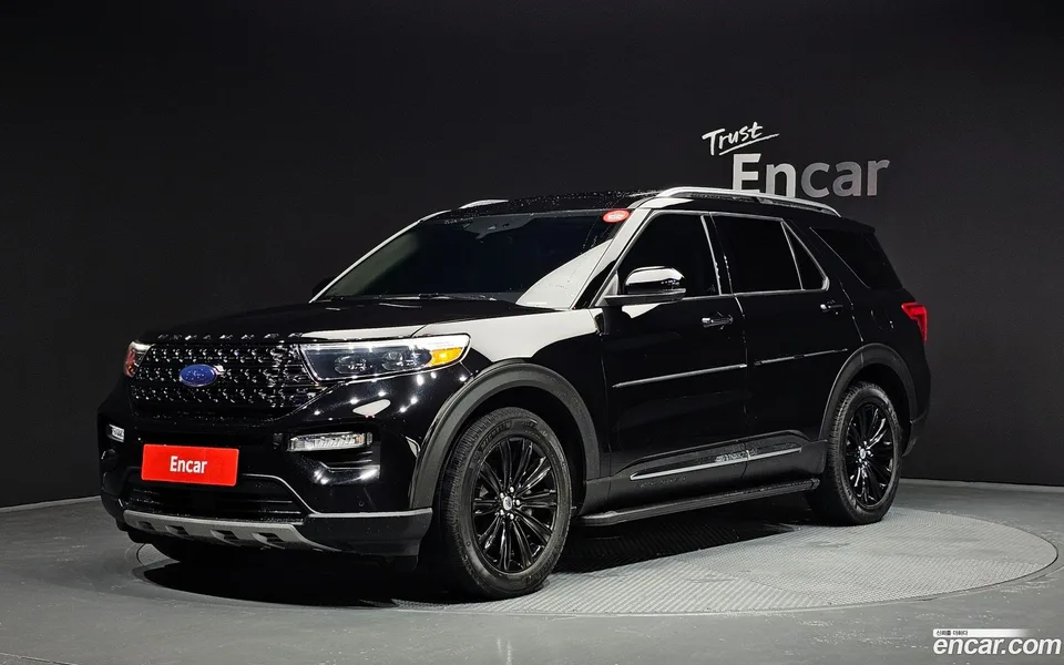Ford Explorer 2.3 4WD 2022 — photo 1, buy with delivery to Moscow