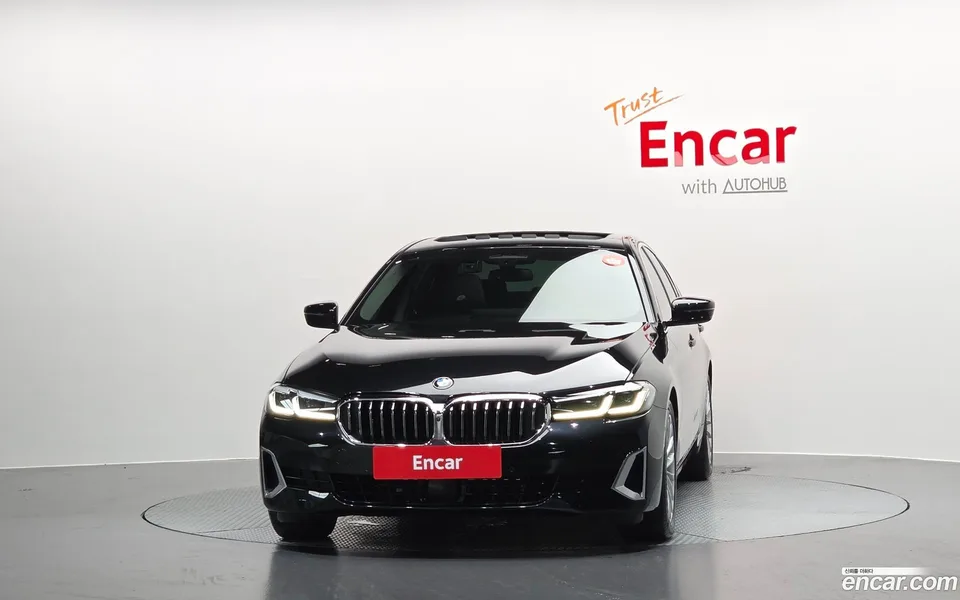 BMW 5 Series 520i 2023 — миниатюра 3
