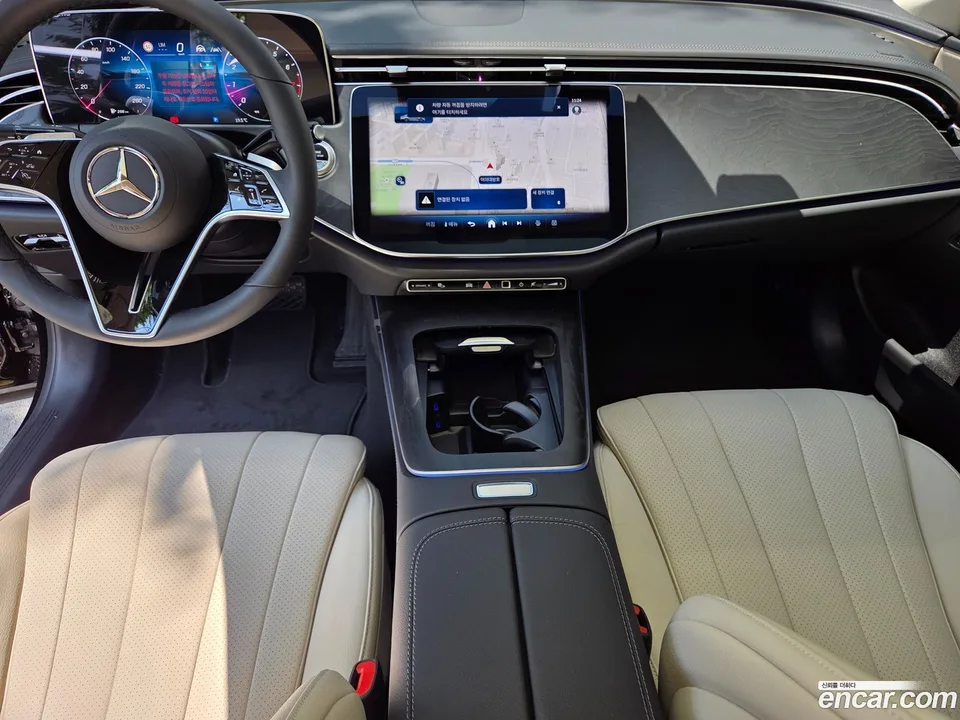 Mercedes-Benz E-Class E200 2026 — thumbnail 5