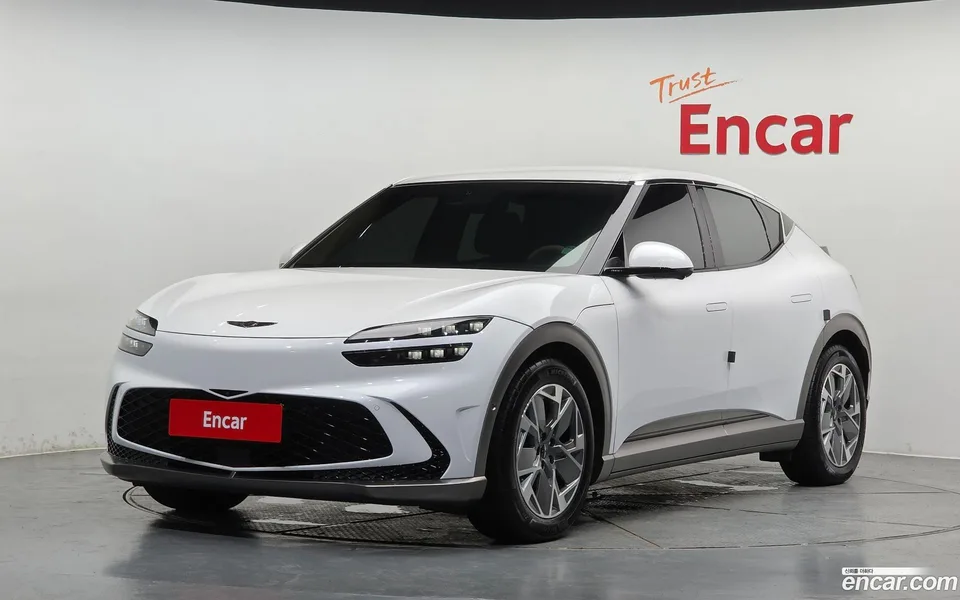 Genesis GV60 2023 — photo 1, buy with delivery to Moscow