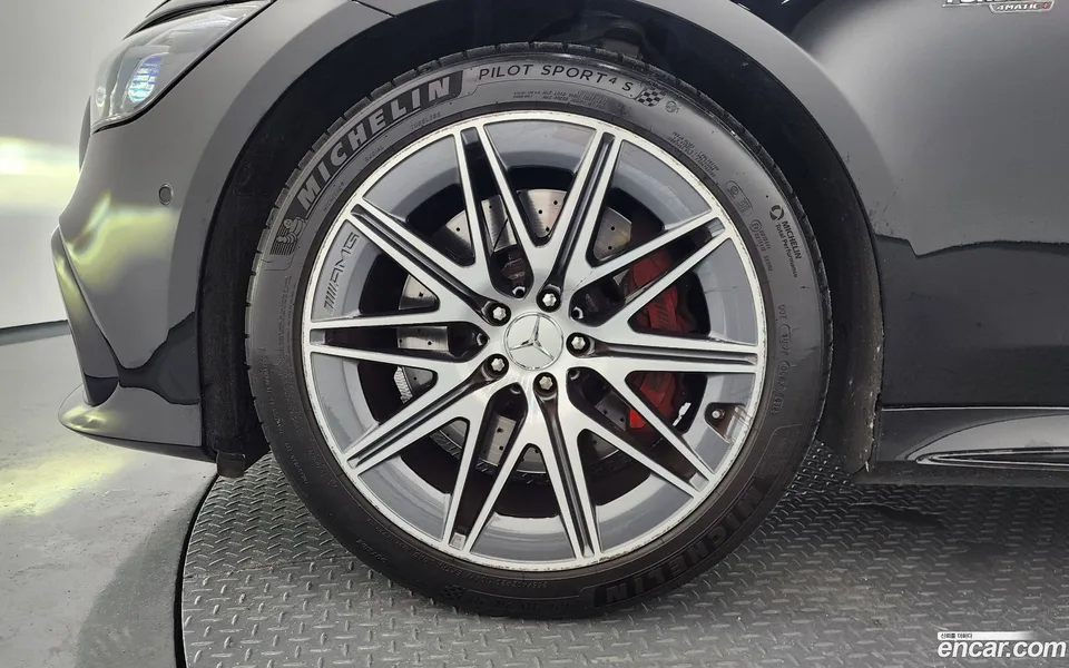 Mercedes-Benz AMG GT 4 43 4MATIC+ 2023 — thumbnail 5