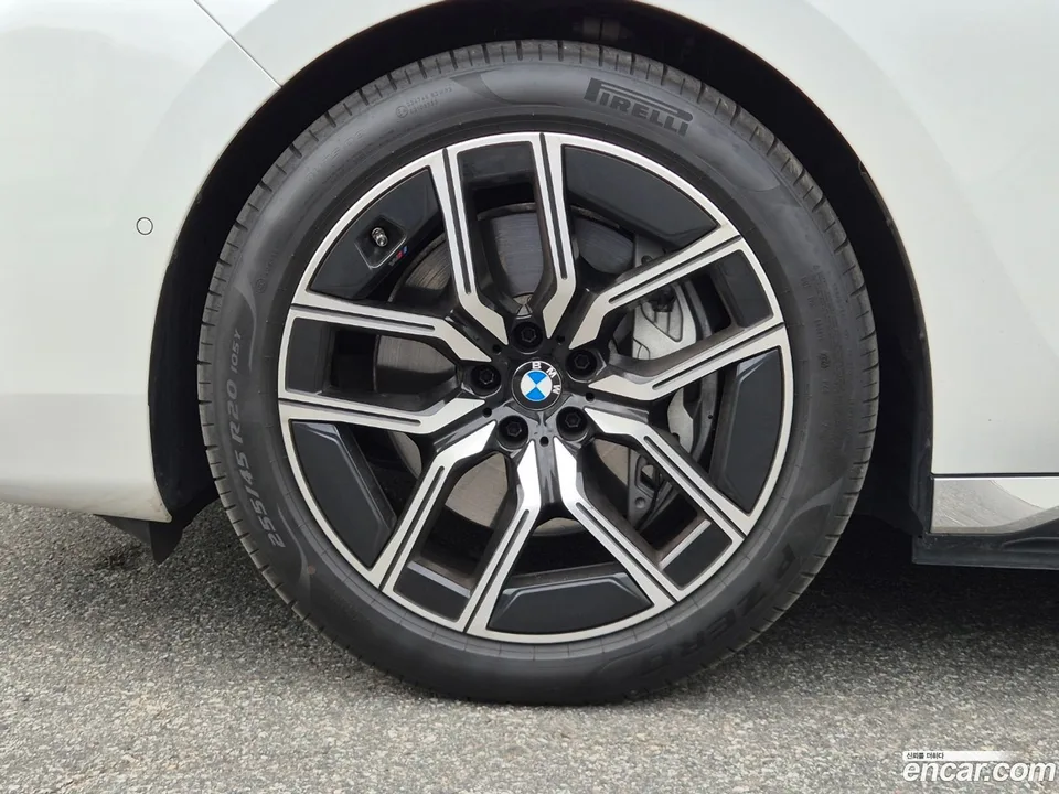 BMW i7 eDrive 50 M 2024 — миниатюра 5