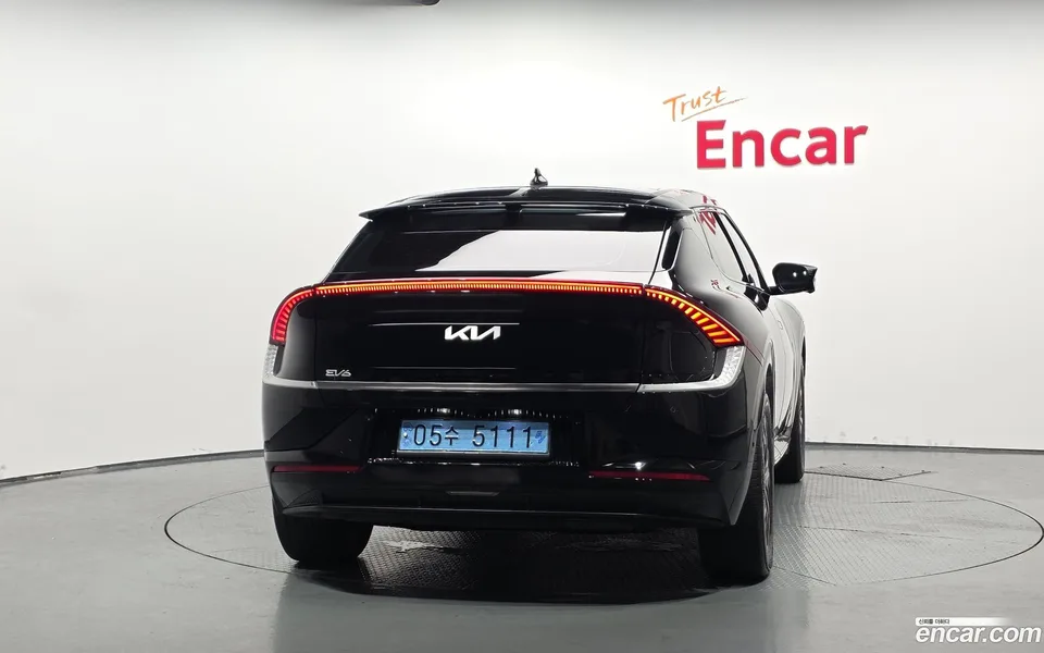 Kia EV6 2023 — thumbnail 4