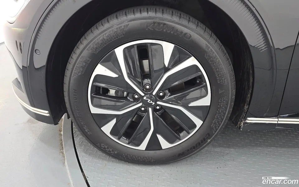 Kia EV6 2023 — thumbnail 5