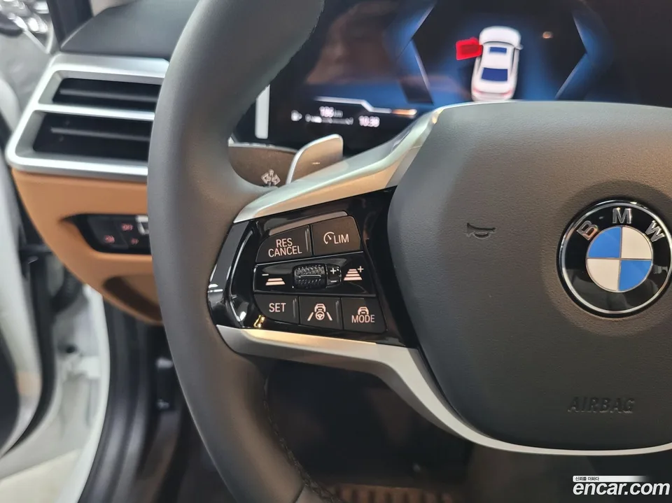 BMW 3 Series 320i 2026 — thumbnail 2