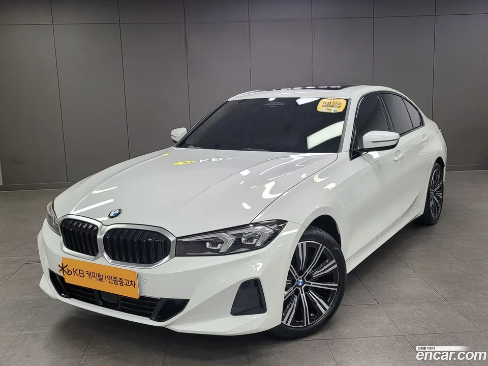 BMW 3 Series 320i 2026 — photo 1, buy with delivery to Moscow