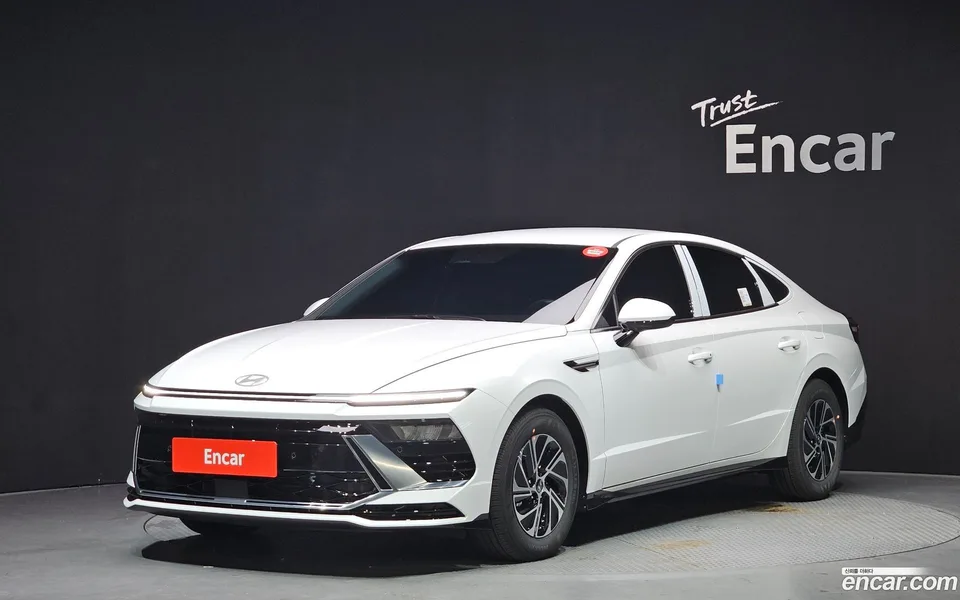 Hyundai Sonata The Edge Hybrid S 2026 — photo 1, buy with delivery to Moscow