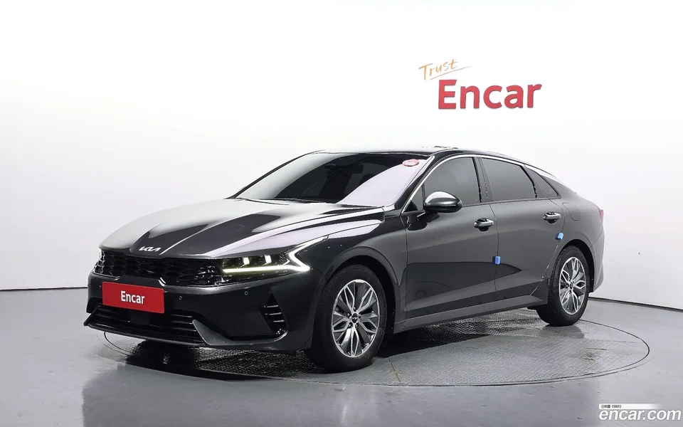 Kia K5 Hybrid 2023 — фото 1, купить с доставкой в Москву