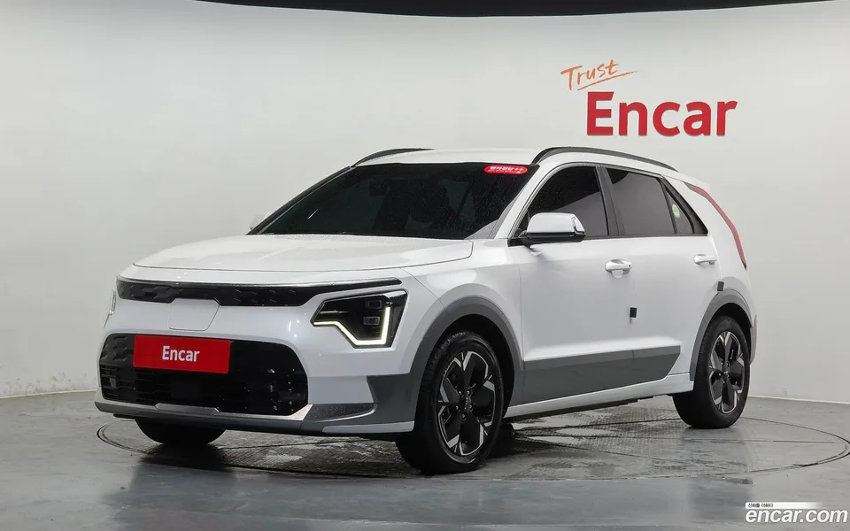 Kia Niro EV 2022 — photo 1, buy with delivery to Moscow