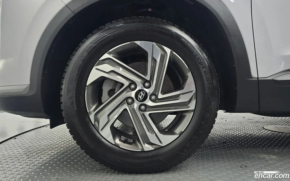 Hyundai SantaFe 2.2 2WD 2022 — thumbnail 2