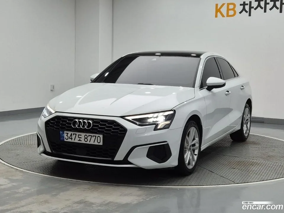 Audi A3 (8Y) 40 TFSI 2022 — photo 1, buy with delivery to Moscow