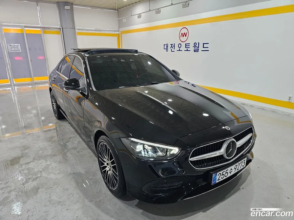 Mercedes-Benz C-Class C200 2024 — photo 1, buy with delivery to Moscow