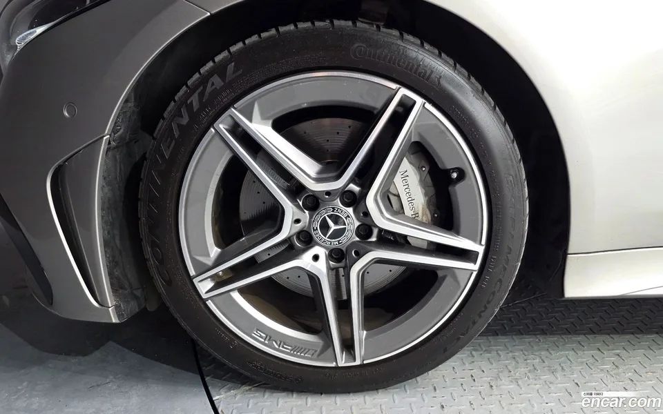 Mercedes-Benz CLS-Class CLS300d 4MATIC 2022 — thumbnail 2