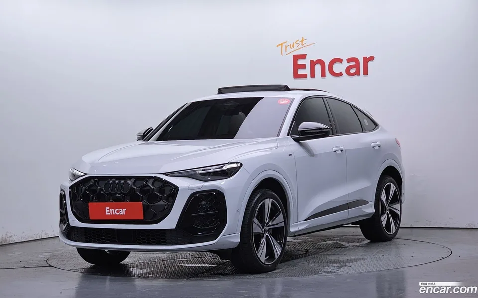 Audi Q5 (80A) 40 TFSI S Line 2025 — photo 1, buy with delivery to Moscow