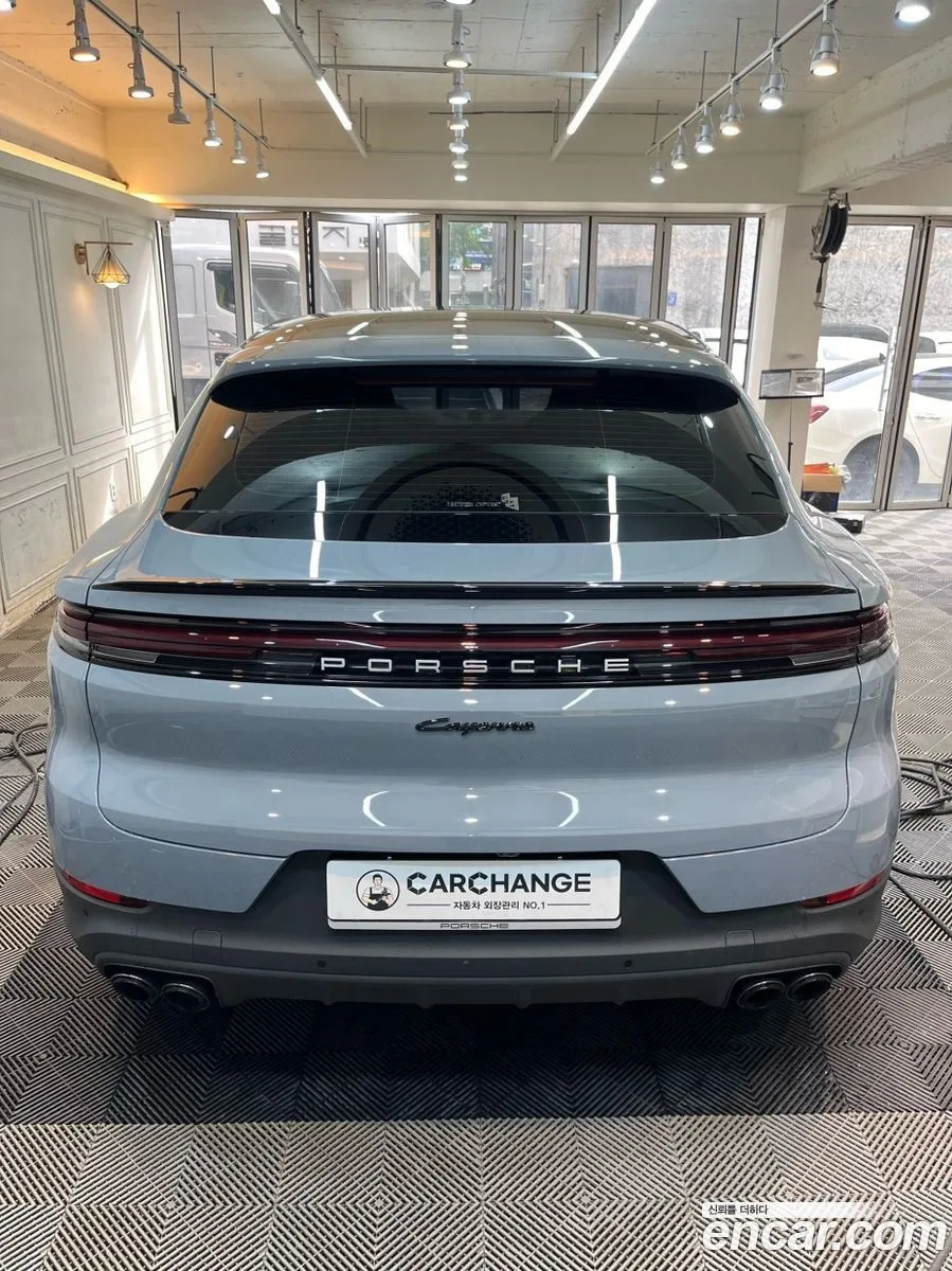 Porsche Cayenne 3.0 E- 2024 — thumbnail 4