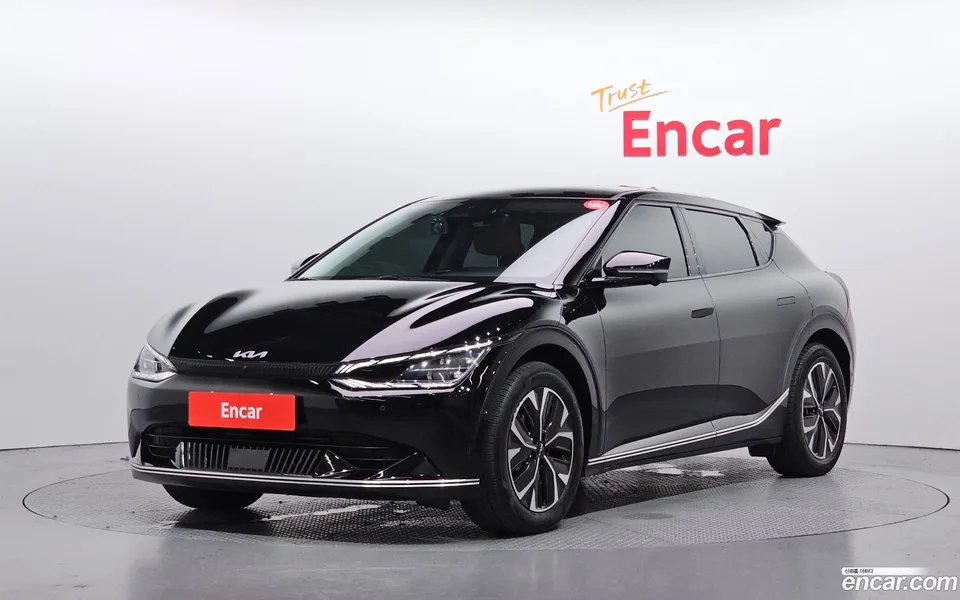 Kia EV6 2022 — photo 1, buy with delivery to Moscow