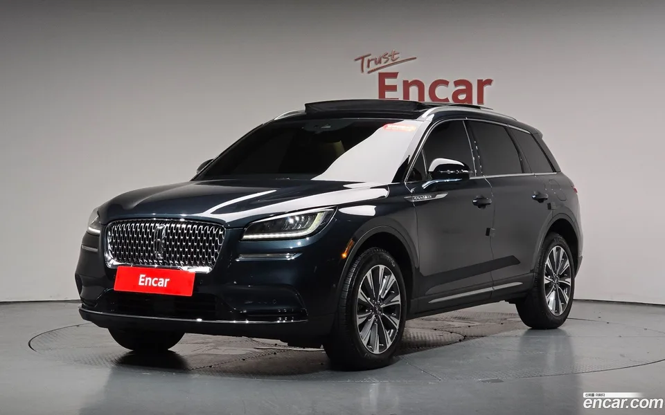Lincoln Corsair 2.0 AWD 2022 — photo 1, buy with delivery to Moscow