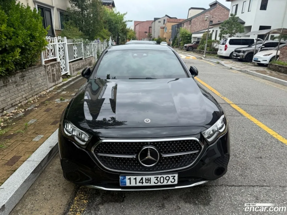 Mercedes-Benz E-Class E200 2025 — photo 1, buy with delivery to Moscow