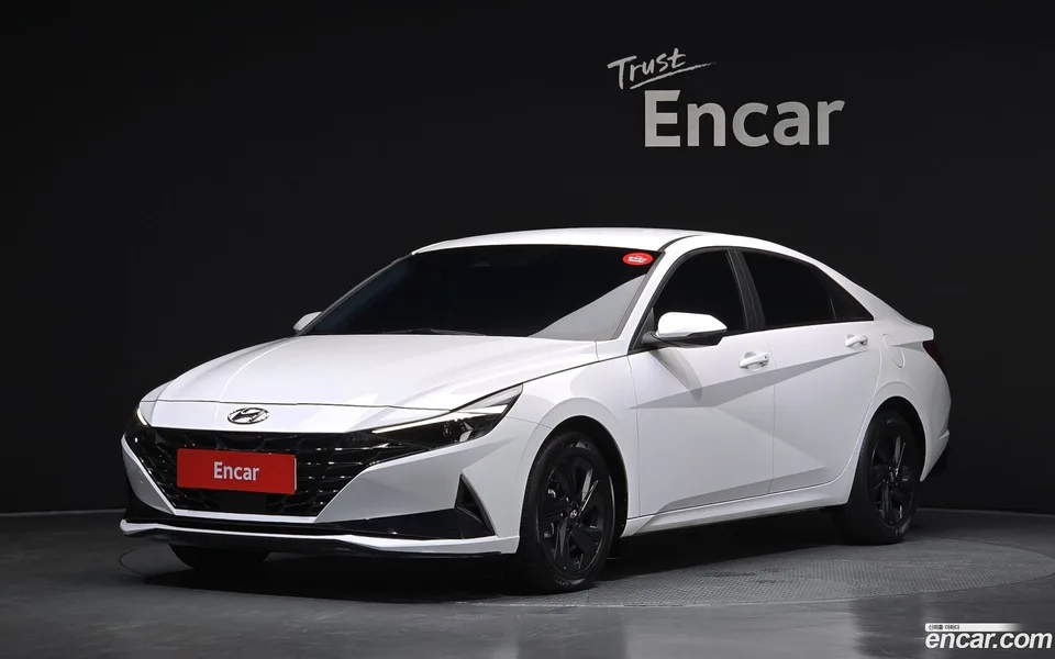 Hyundai Avante Hybrid 2023