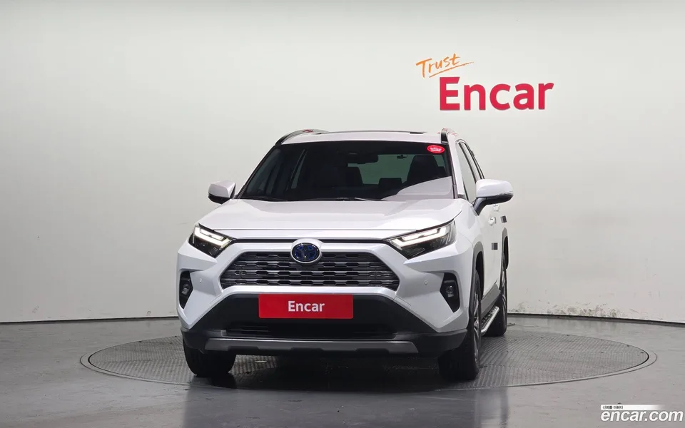 Toyota RAV4 2.5 4WD LTD 2024 — thumbnail 3