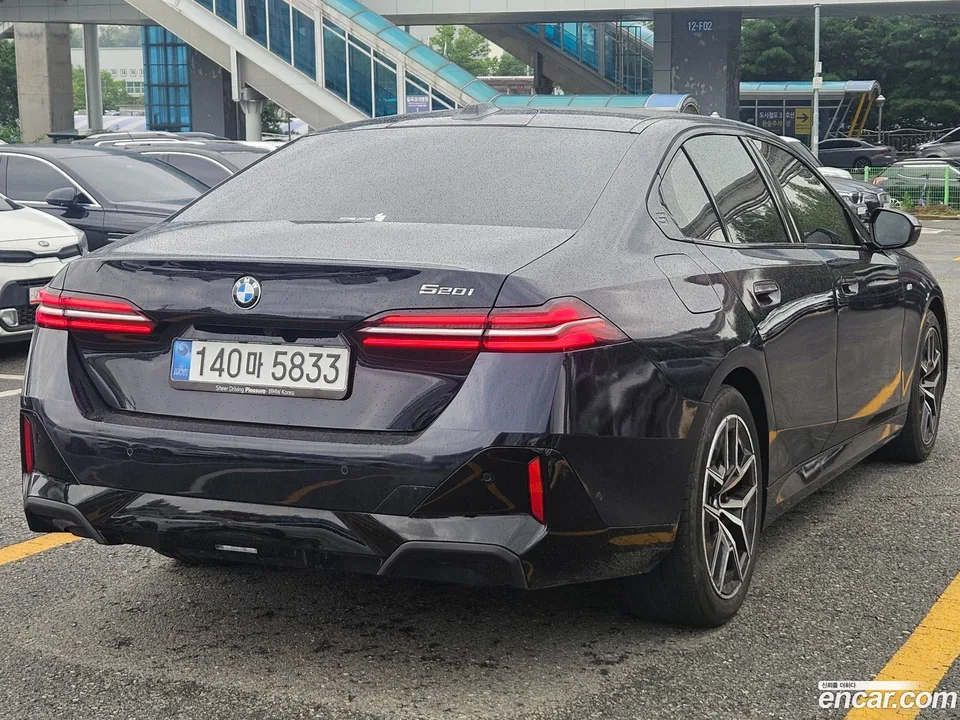 BMW 5 Series 520i M 2025 — миниатюра 5