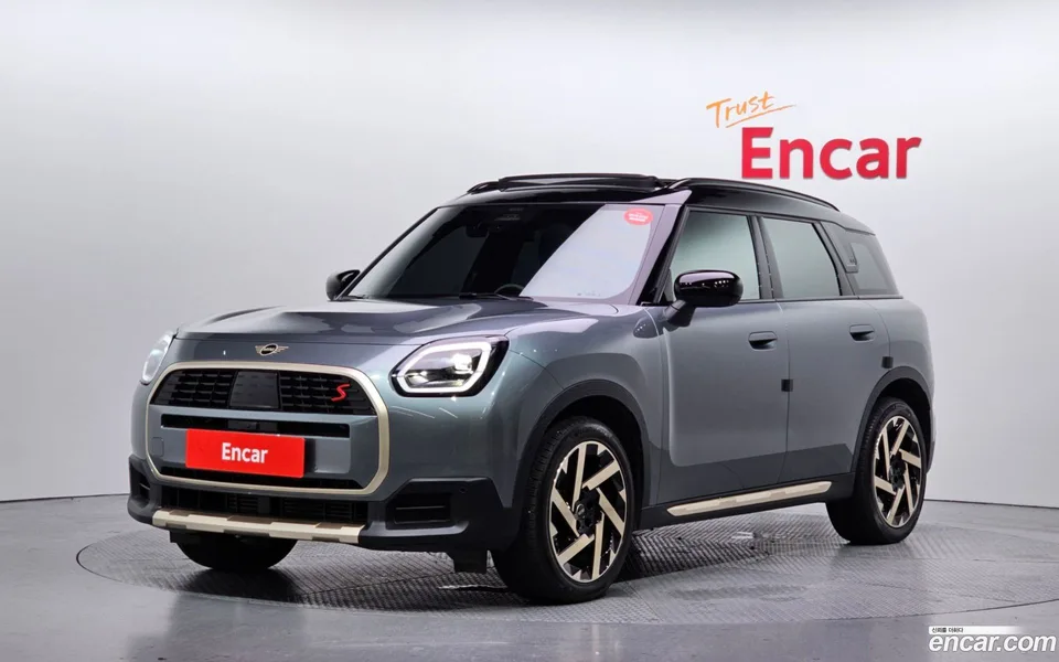 MINI Cooper S Countryman ALL4 2024 — photo 1, buy with delivery to Moscow