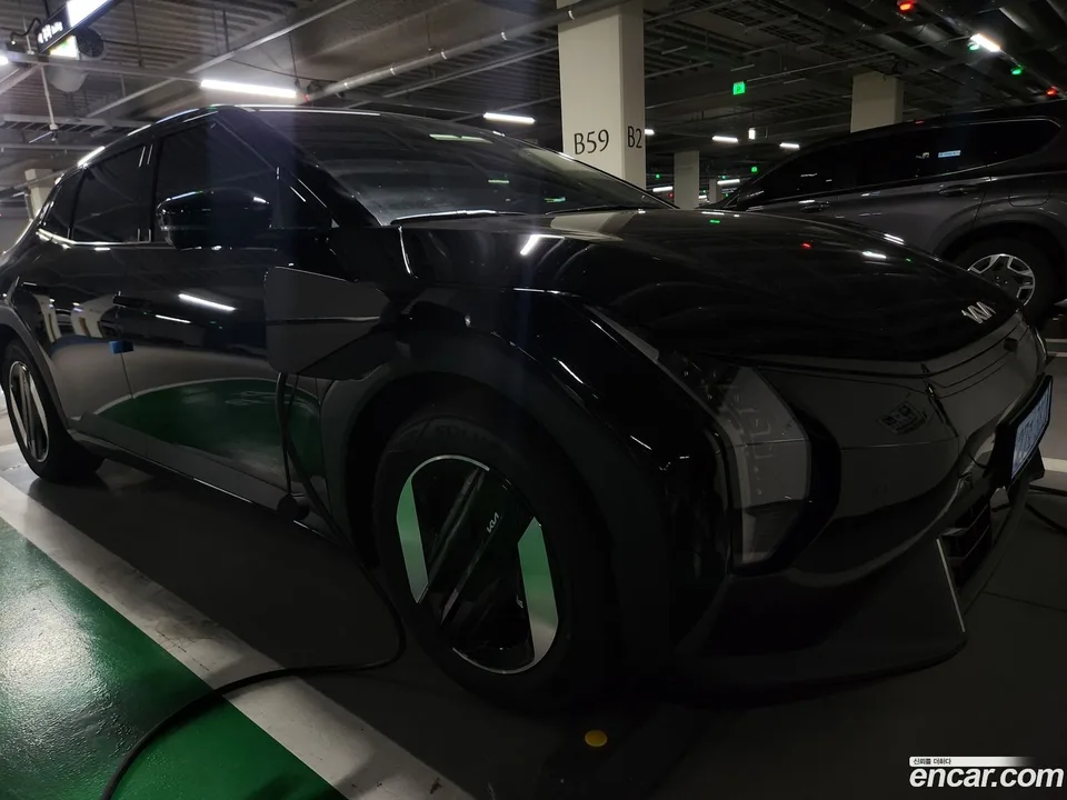 Kia EV4 2WD 2026 — фото 1, купить с доставкой в Москву
