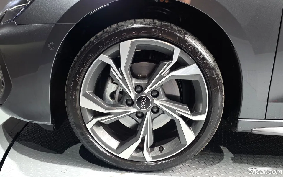 Audi A3 (8Y) 40 TFSI 2026 — thumbnail 2