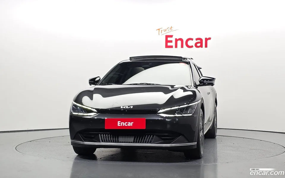 Kia EV6 4WD 2023 — миниатюра 3