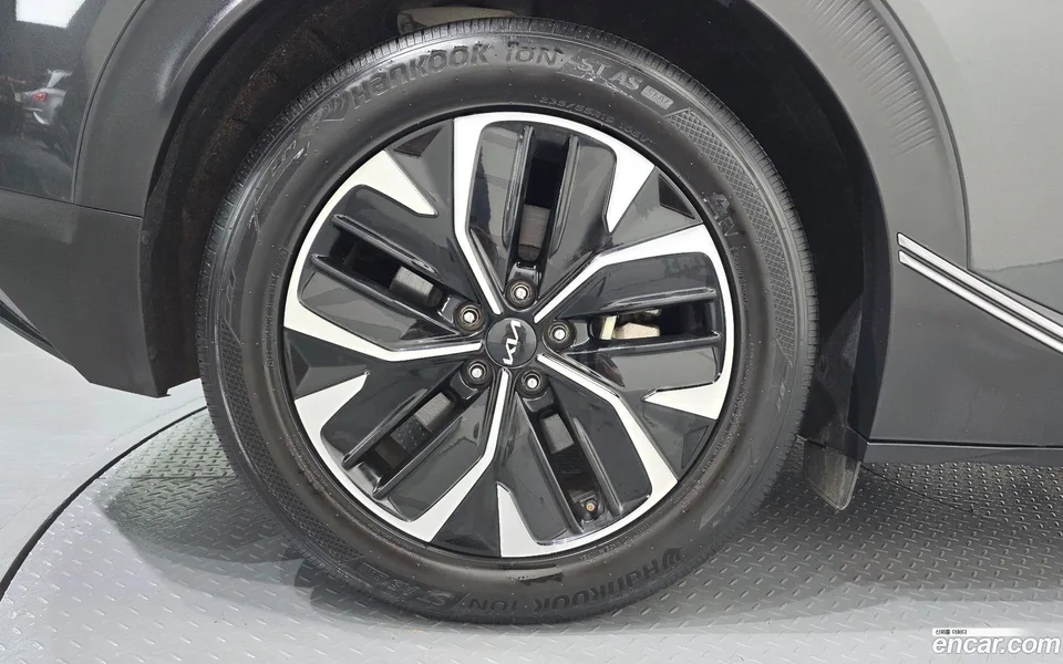 Kia EV6 4WD 2023 — миниатюра 5