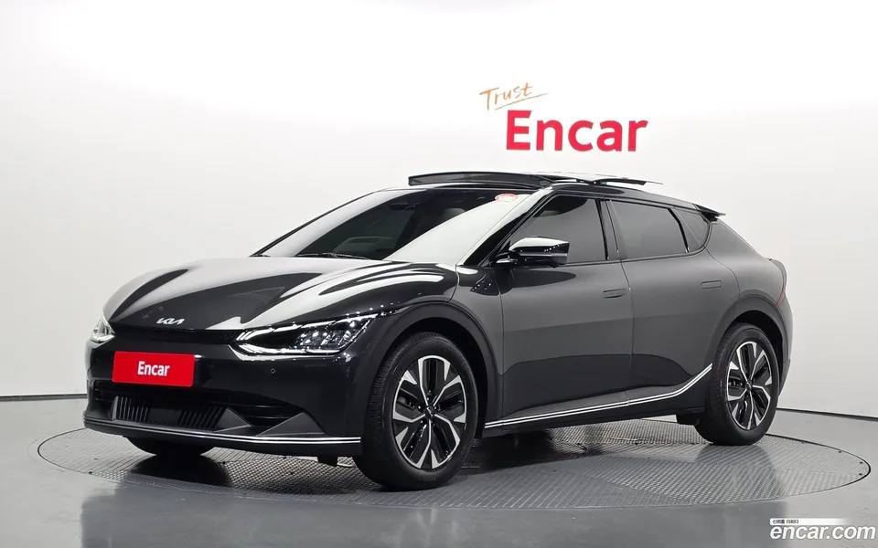 Kia EV6 4WD 2023 — фото 1, купить с доставкой в Москву