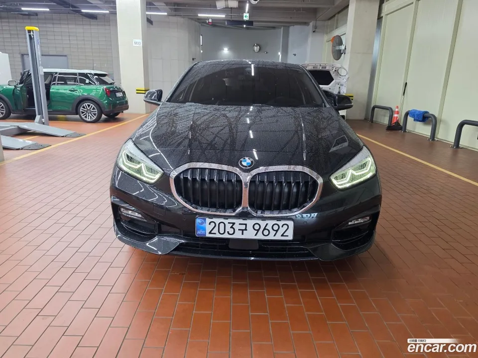 BMW 1 Series 120i 2024 — photo 1, buy with delivery to Moscow