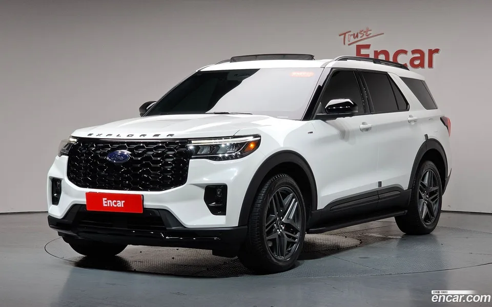 Ford Explorer 2.3 ST- 4WD 2025 — photo 1, buy with delivery to Moscow