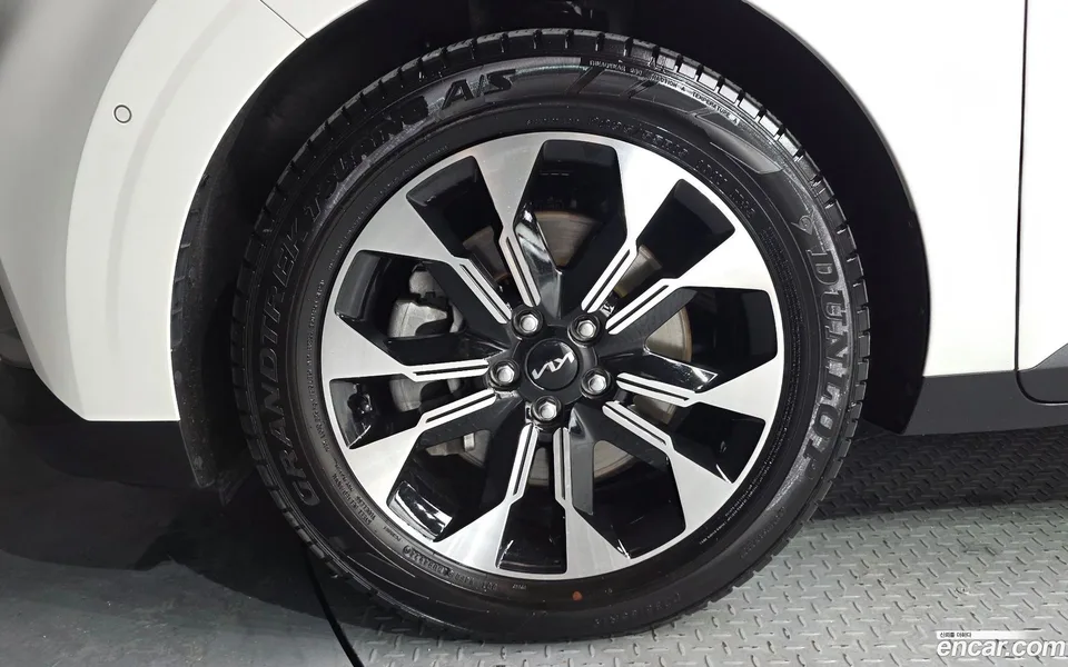 Kia Carnival 9 2022 — thumbnail 2