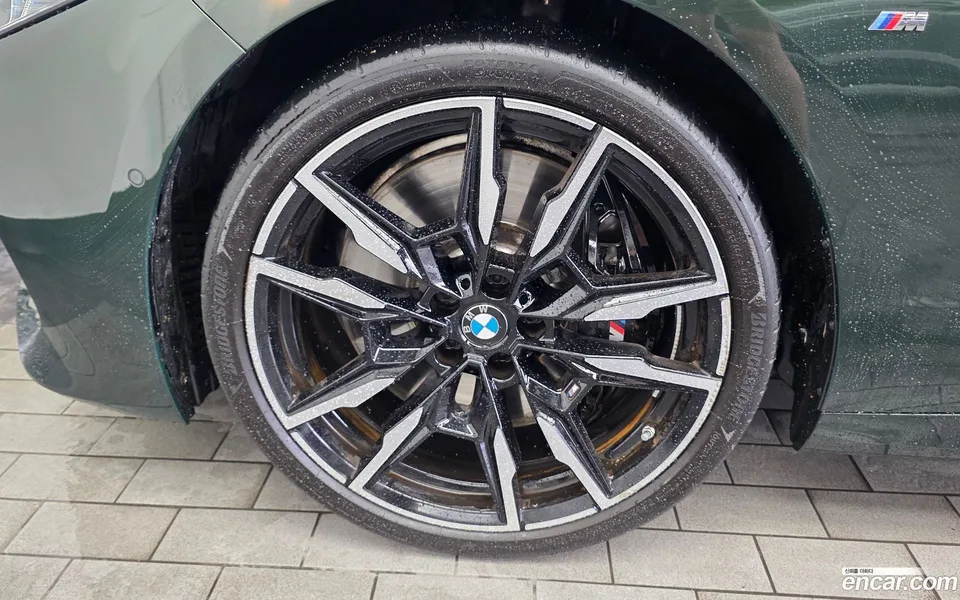 BMW 8 Series M850i xDrive M 2025 — thumbnail 5