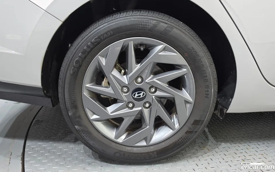 Hyundai Avante CN7 1.6 2023 — thumbnail 2