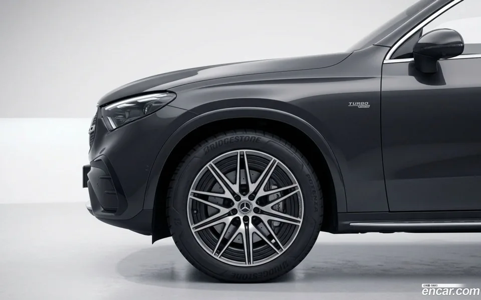 Mercedes-Benz GLC-Class AMG GLC43 4MATIC 2025 — thumbnail 2