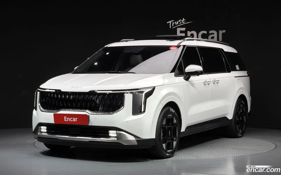 Kia Carnival HEV 9 2025 — photo 1, buy with delivery to Moscow