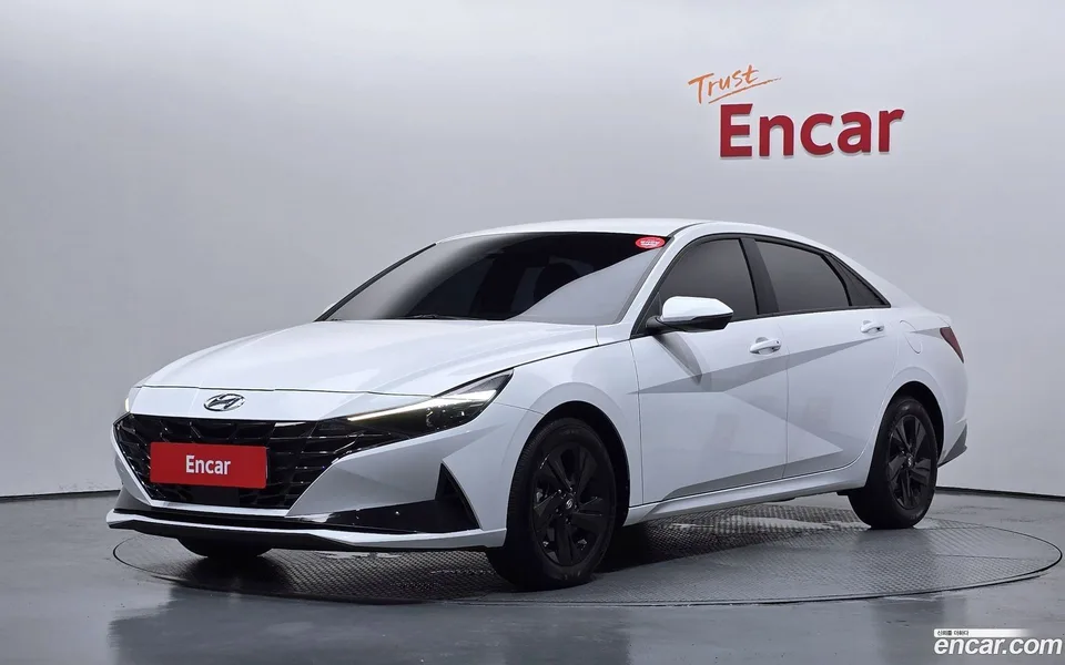Hyundai Avante Hybrid 2023