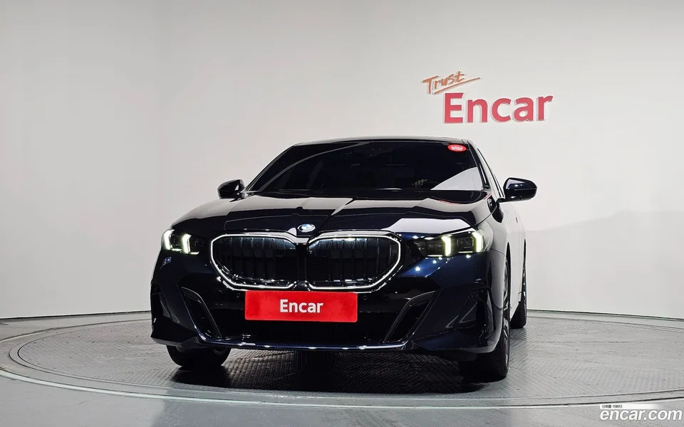 BMW 5 Series 530i xDrive M 2024 — миниатюра 3