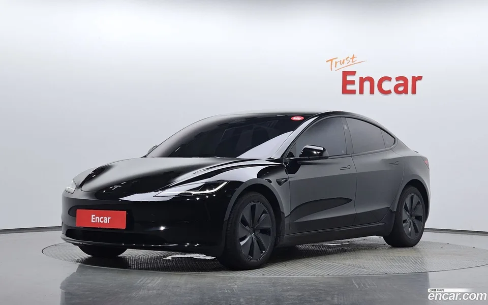 Tesla Model 3 AWD 2024 — photo 1, buy with delivery to Moscow