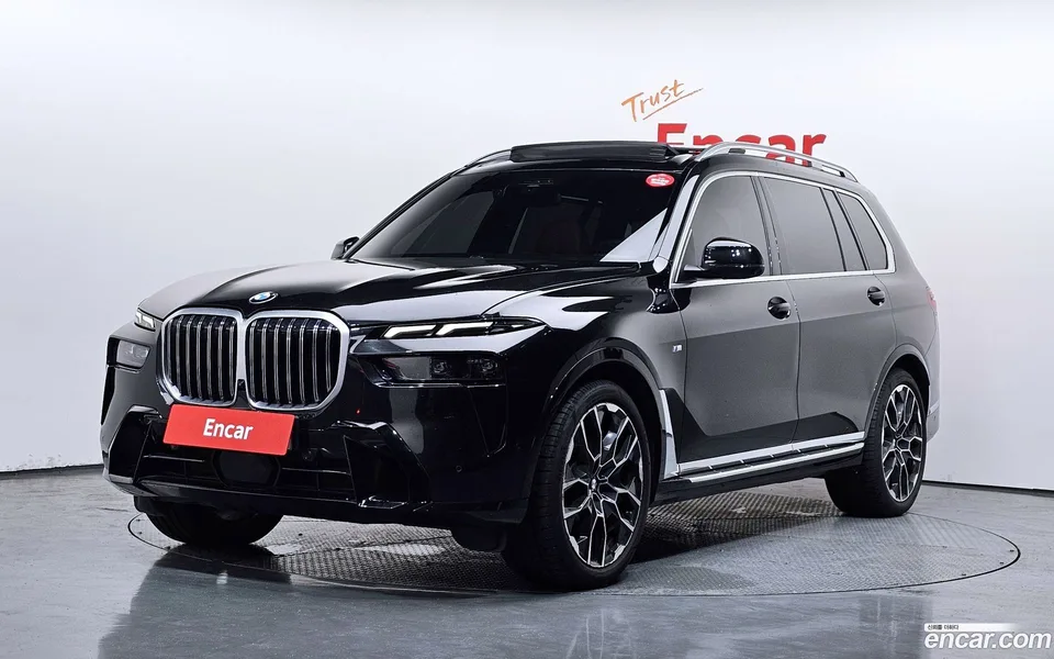 BMW X7 xDrive 40i M 6 2024 — photo 1, buy with delivery to Moscow