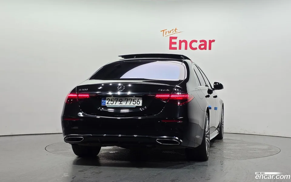 Mercedes-Benz S-Class S500L 4MATIC 2023 — thumbnail 4