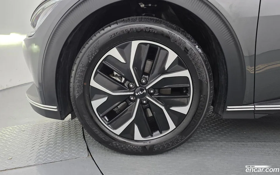 Kia EV6 2024 — thumbnail 2