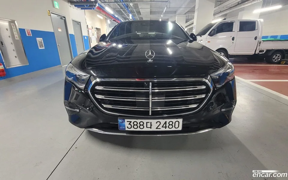 Mercedes-Benz E-Class 2025
