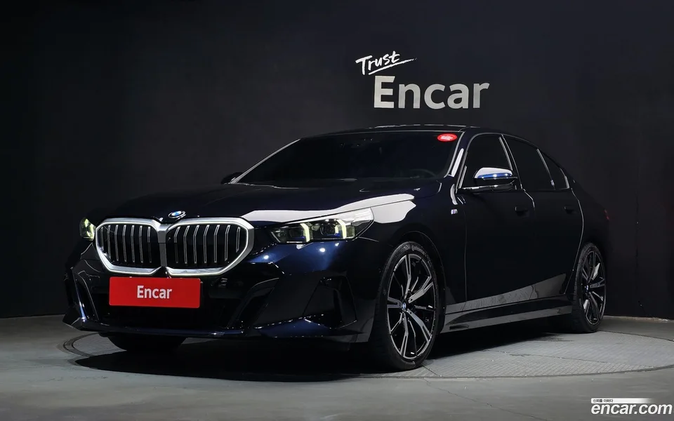 BMW 5 Series 530i xDrive M 2024 — photo 1, buy with delivery to Moscow