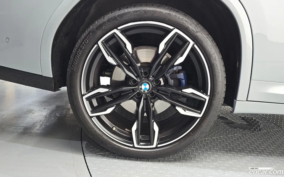 BMW X4 xDrive M40i 2025 — thumbnail 5